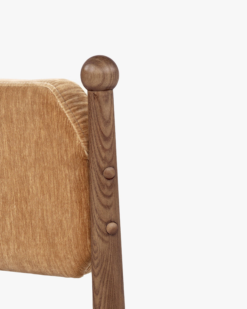 Chaise, Velours chenillé camel doré & Frêne massif
